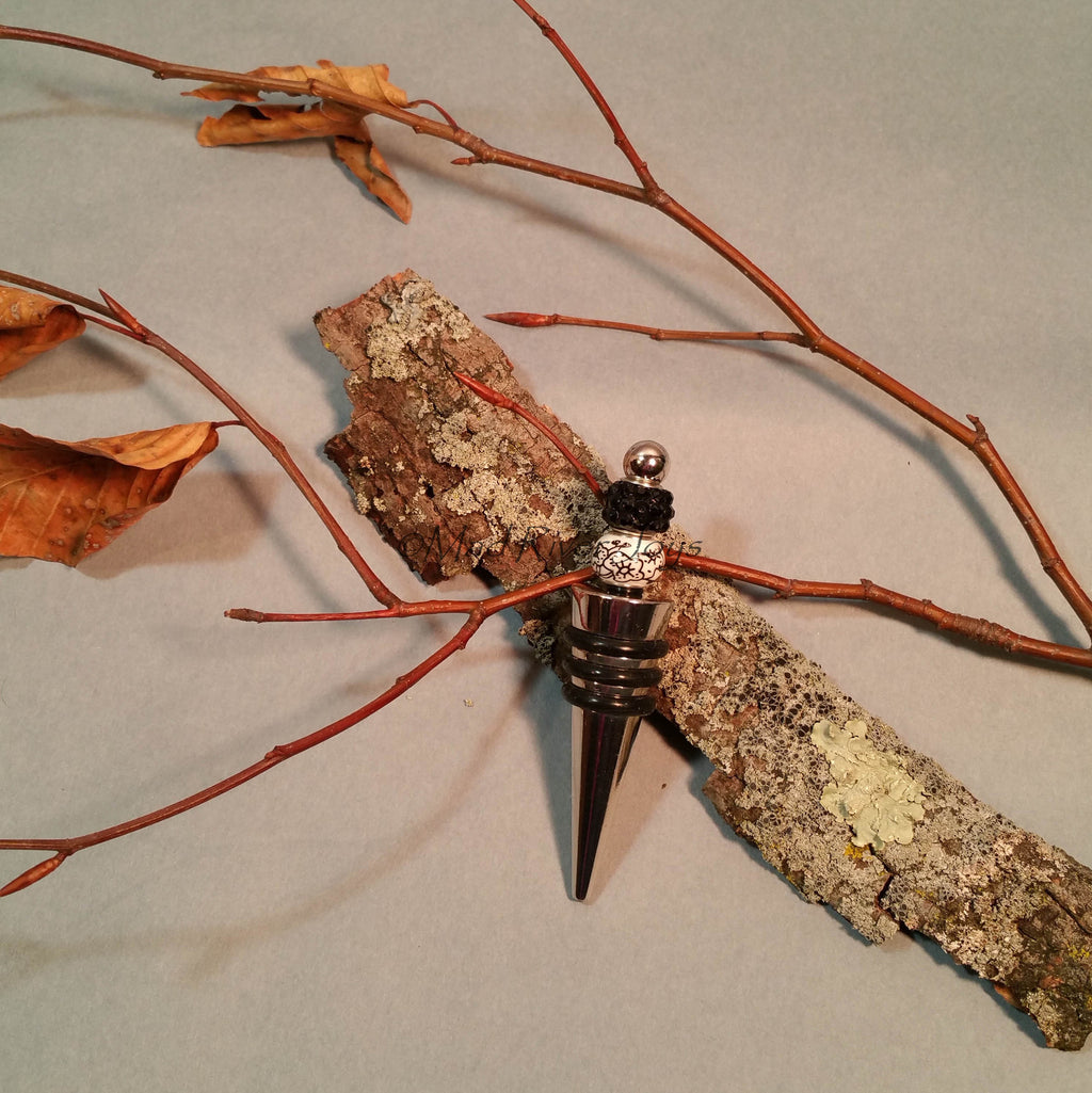 Bottle Stopper--Black and White